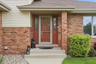 6587 Arrowhead Dr, Schererville, IN 46375 - Photo 4