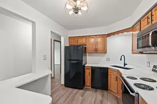 1720 Homan Dr, Schererville, IN 46375 - Photo 8