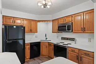 1720 Homan Dr, Schererville, IN 46375 - Photo 8