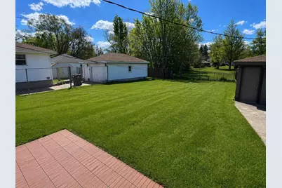 419 E 48th Place, Gary, IN 46409 - Photo 2