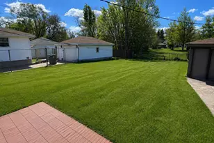 419 E 48th Pl, Gary, IN 46409 - Photo 2