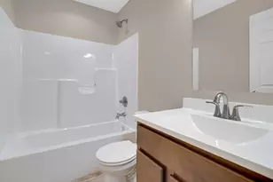 2956 Brisbane Dr, Valparaiso, IN 46385 - Photo 18