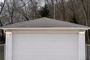 8201 Hickory Ave, Gary, IN 46403 - Photo 10