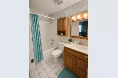 8201 Hickory Avenue, Gary, IN 46403 - Photo 6