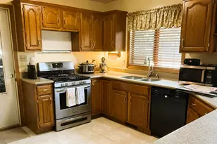 3737 Jewett Ave, Highland, IN 46322 - Photo 4
