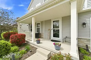 302 E 130th Ln, Crown Point, IN 46307 - Photo 2