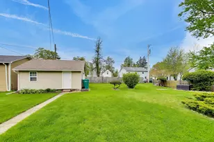 812 Woodward St, La Porte, IN 46350 - Photo 6