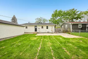 1906 Edison St, Schererville, IN 46375 - Photo 28