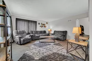 320 Bordeaux Dr, La Porte, IN 46350 - Photo 14