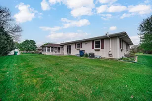 320 Bordeaux Dr, La Porte, IN 46350 - Photo 8