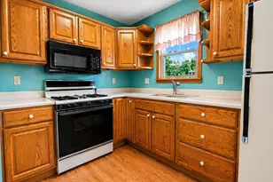 639 212th Pl, Dyer, IN 46311 - Photo 8