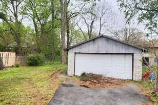 1545 Maple St, Michigan City, IN 46360 - Photo 2