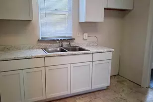 6438 Jefferson Ave, Hammond, IN 46324 - Photo 8