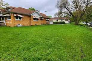 25 W 43rd Ave, Gary, IN 46408 - Photo 4