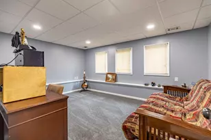 701 N Oriole Ct, Griffith, IN 46319 - Photo 22