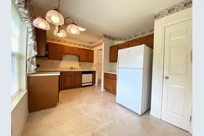 3301 Milestone Creek Court, Valparaiso, IN 46385 - Photo 4