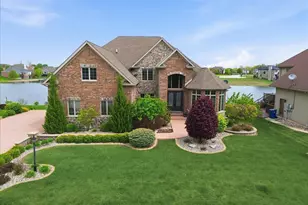 8858 Doubletree Dr S, Crown Point, IN 46307 - Photo 2
