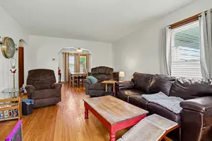 109 W Walker St, Rolling Prairie, IN 46371 - Photo 2