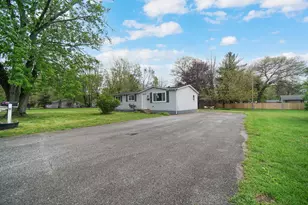 223 E Washington Ave, Hobart, IN 46342 - Photo 24