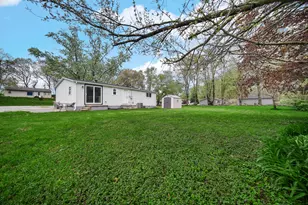 223 E Washington Ave, Hobart, IN 46342 - Photo 20