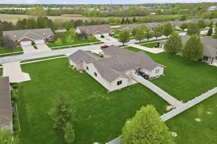 9831 Hart St, Saint John, IN 46373 - Photo 24
