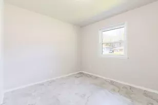4225 E 5th Pl, Gary, IN 46403 - Photo 20