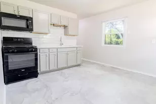 4225 E 5th Pl, Gary, IN 46403 - Photo 14