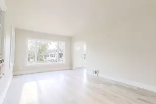829 Johnson St, Gary, IN 46402 - Photo 8