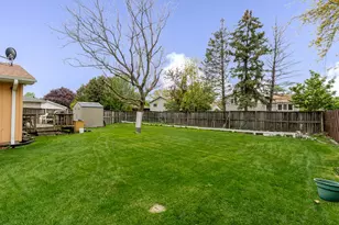 1839 Bluebird Ln, Munster, IN 46321 - Photo 28