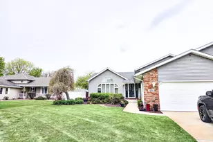 1960 Christenson Ln, Schererville, IN 46375 - Photo 2