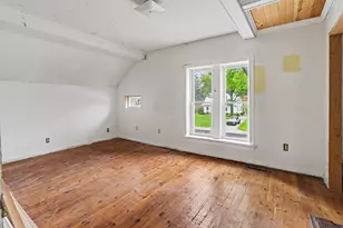 253 N Michigan Ave, Hobart, IN 46342 - Photo 10