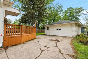 913 S Main St, Crown Point, IN 46307 - Photo 28