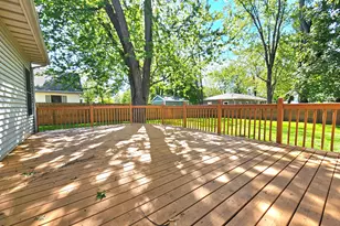 503 Oakwood Dr, Chesterton, IN 46304 - Photo 38