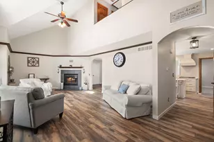 1790 W 134th Ct, Crown Point, IN 46307 - Photo 6