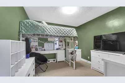 324 W Johnson Road, La Porte, IN 46350 - Photo 16