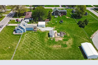 324 W Johnson Road, La Porte, IN 46350 - Photo 6