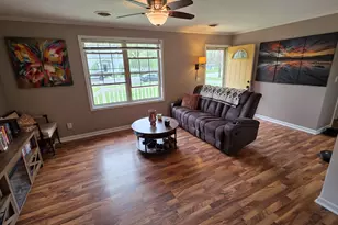850 S Wisconsin St, Hobart, IN 46342 - Photo 6
