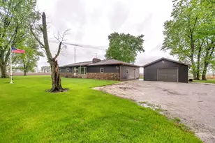 2204 S Meridian Rd, Morocco, IN 47963 - Photo 32