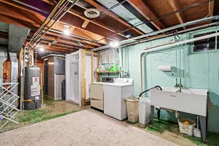1406 Lafayette St, Valparaiso, IN 46383 - Photo 14
