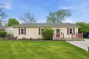 427 S East St, Crown Point, IN 46307 - Photo 1