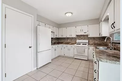 1547 W 99th Avenue, Crown Point, IN 46307 - Photo 4