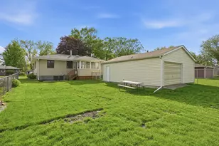 9015 O Day Dr, Highland, IN 46322 - Photo 18