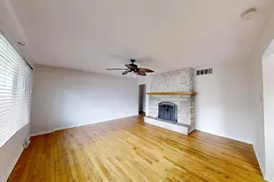 2900 McAfee Dr, Hobart, IN 46342 - Photo 4