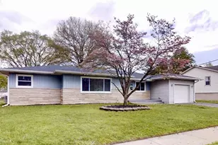 2900 McAfee Dr, Hobart, IN 46342 - Photo 2