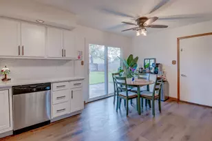 2611 Crows Nest Dr, Hobart, IN 46342 - Photo 10