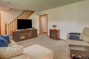 2611 Crows Nest Dr, Hobart, IN 46342 - Photo 14