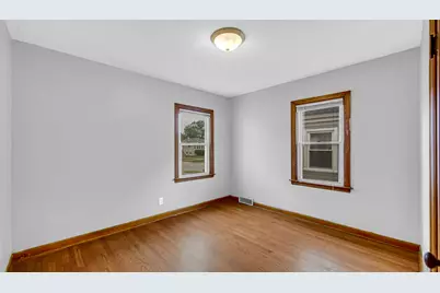 7613 Monroe Avenue, Hammond, IN 46324 - Photo 8