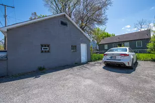 408 E 43rd Ave, Gary, IN 46409 - Photo 4