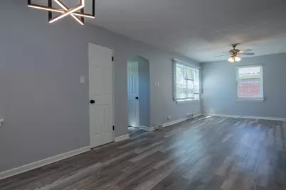 408 E 43rd Avenue, Gary, IN 46409 - Photo 6