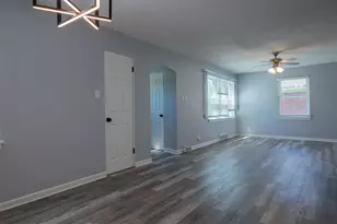408 E 43rd Ave, Gary, IN 46409 - Photo 6